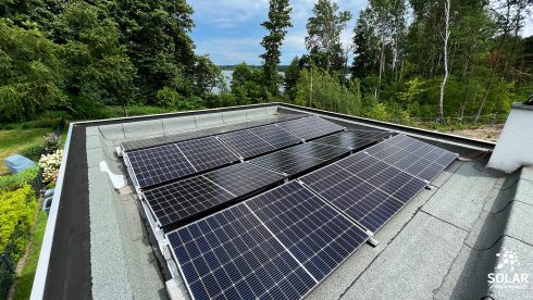 Flachdach-Anlage auf Bitumen ballastiert