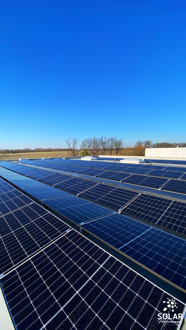 99,9 kWp Gewerbe Flachdach-Anlage