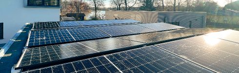 7,56 kWp Flachdach-Anlage auf Bitumen ballastiert