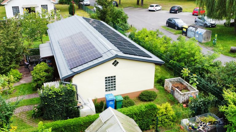 PV-Anlage auf Blechdach