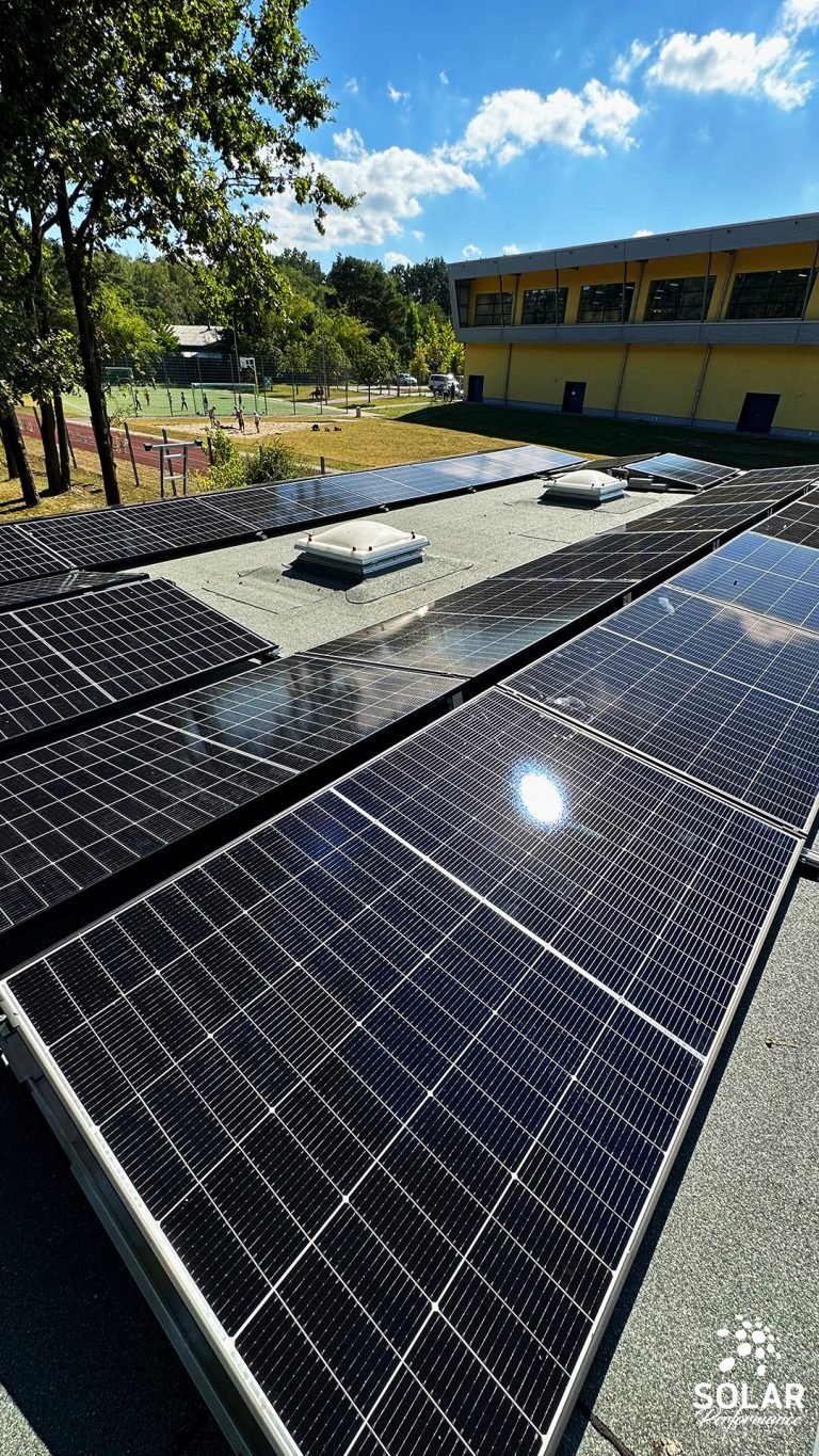 12,32 kWp auf Bitumen-Flachdach