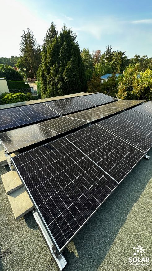 5,16 kWp Flachdach-Anlage auf Bitumen