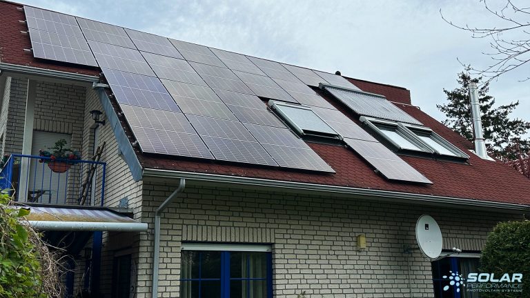 8,80 kWp auf Bitumen-Schrägdach