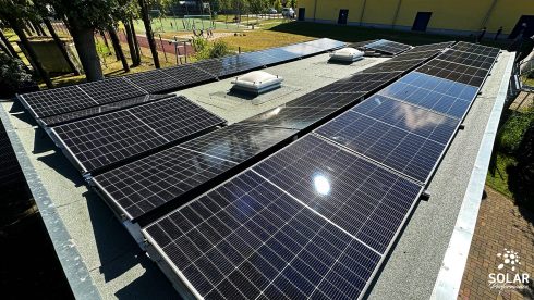 12,32 kWp auf Bitumen-Flachdach