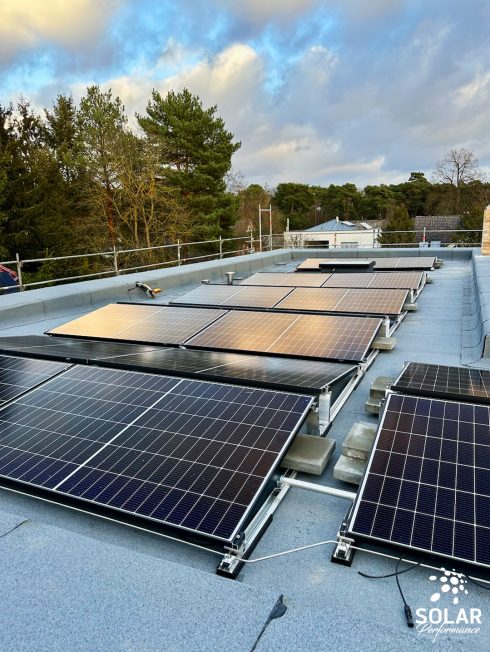 O/W Flachdach-Anlage auf Neubau